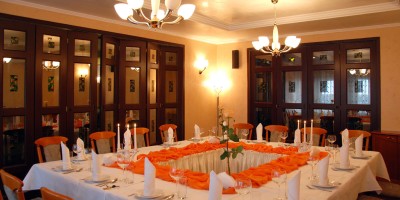 Hotel Suwałki rum boende restaurang konferenser fritid i Polen