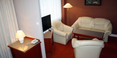 Hotel Suwałki rum boende restaurang konferenser fritid i Polen