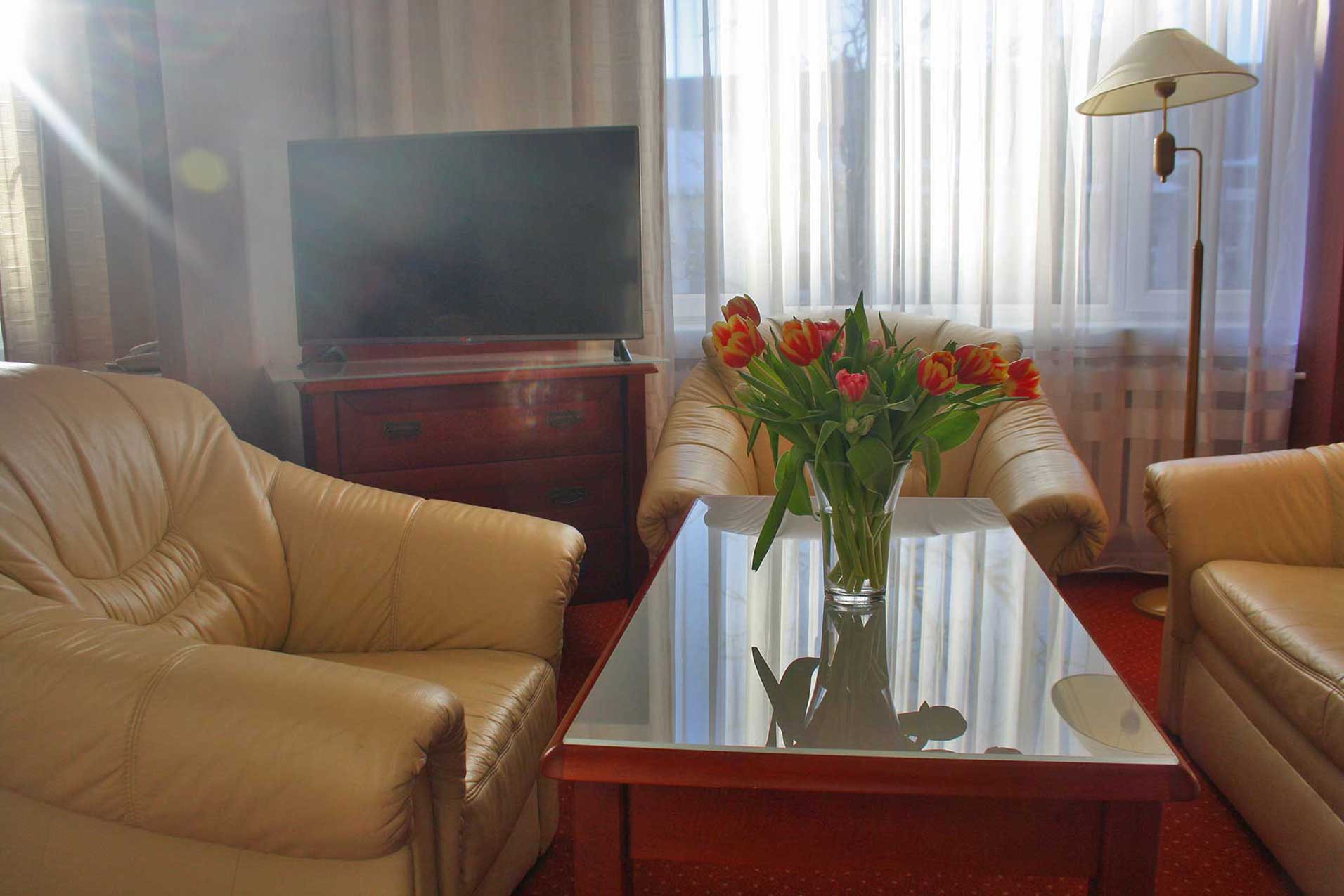 Hotel Suwałki rum boende restaurang konferenser fritid i Polen